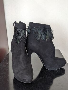 New Vintage Michael Kors Black Feather Trim Suede Ankle Boots